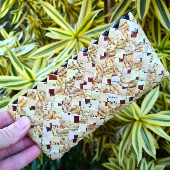 Repurposed Sustainable Handmade Woven Zip Wallet - Picture 8 of 11